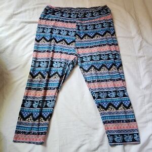No Boundaries Geometric Blue Pink Leggings